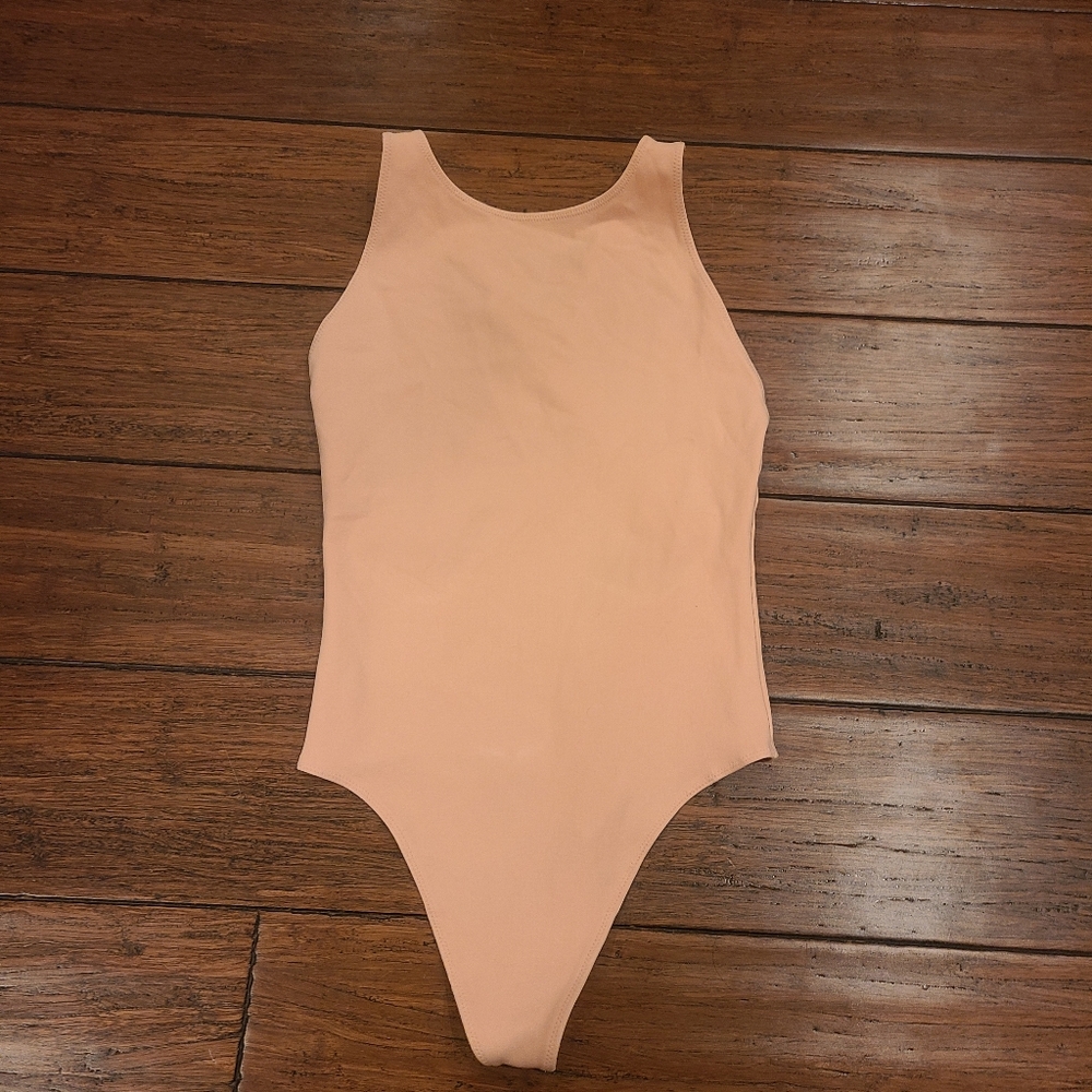 Wilfred Free size small low back bodysuit peachy pink